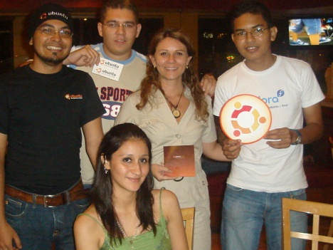 Algunos miembros del Team Ubuntu Honduras